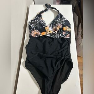 Women’s Floral‎ Halter One-Piece Swimsuit